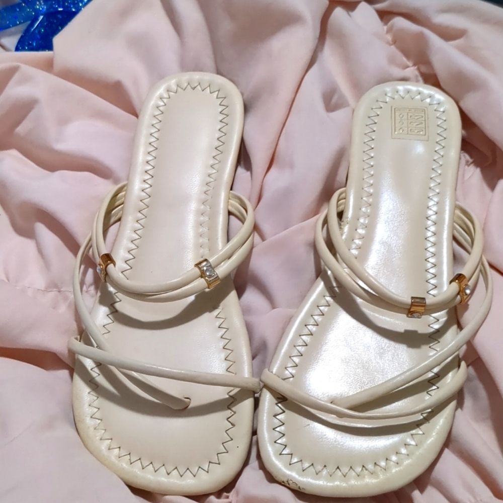 8.5 sandals